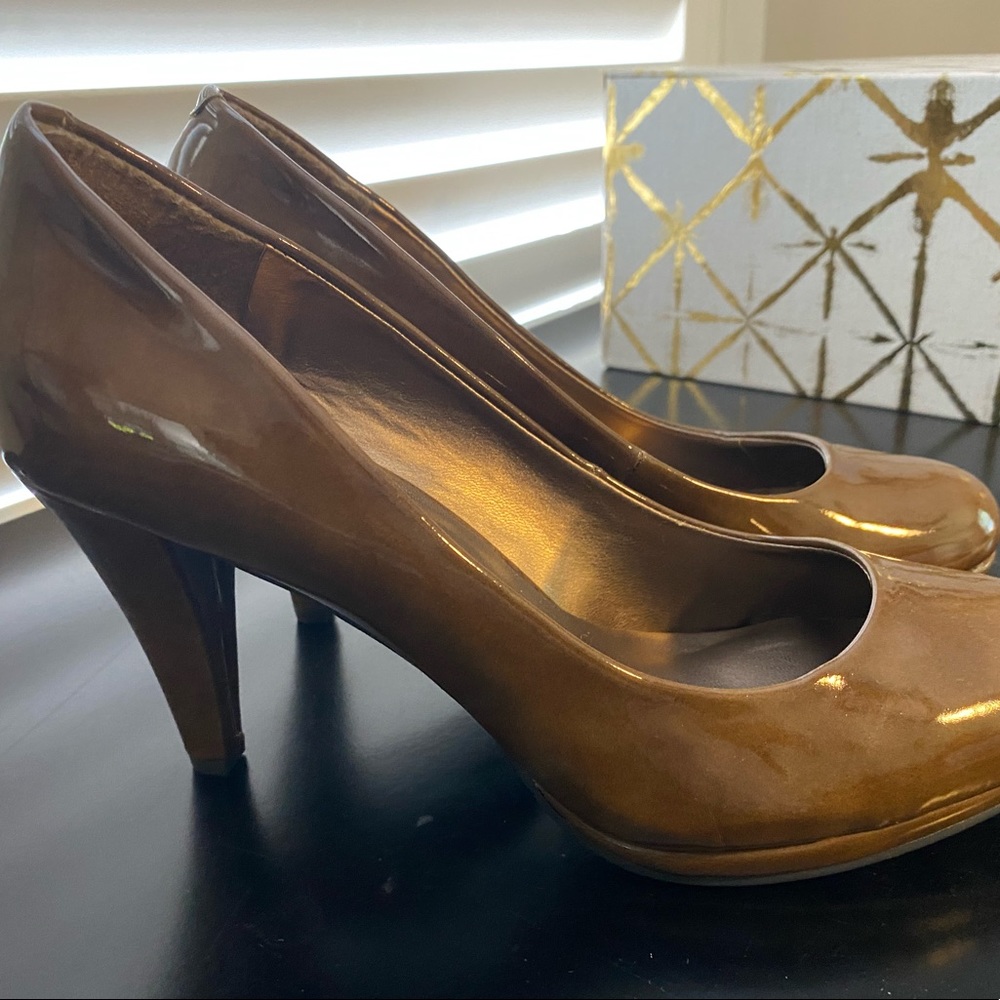 New Sam & Libby pumps